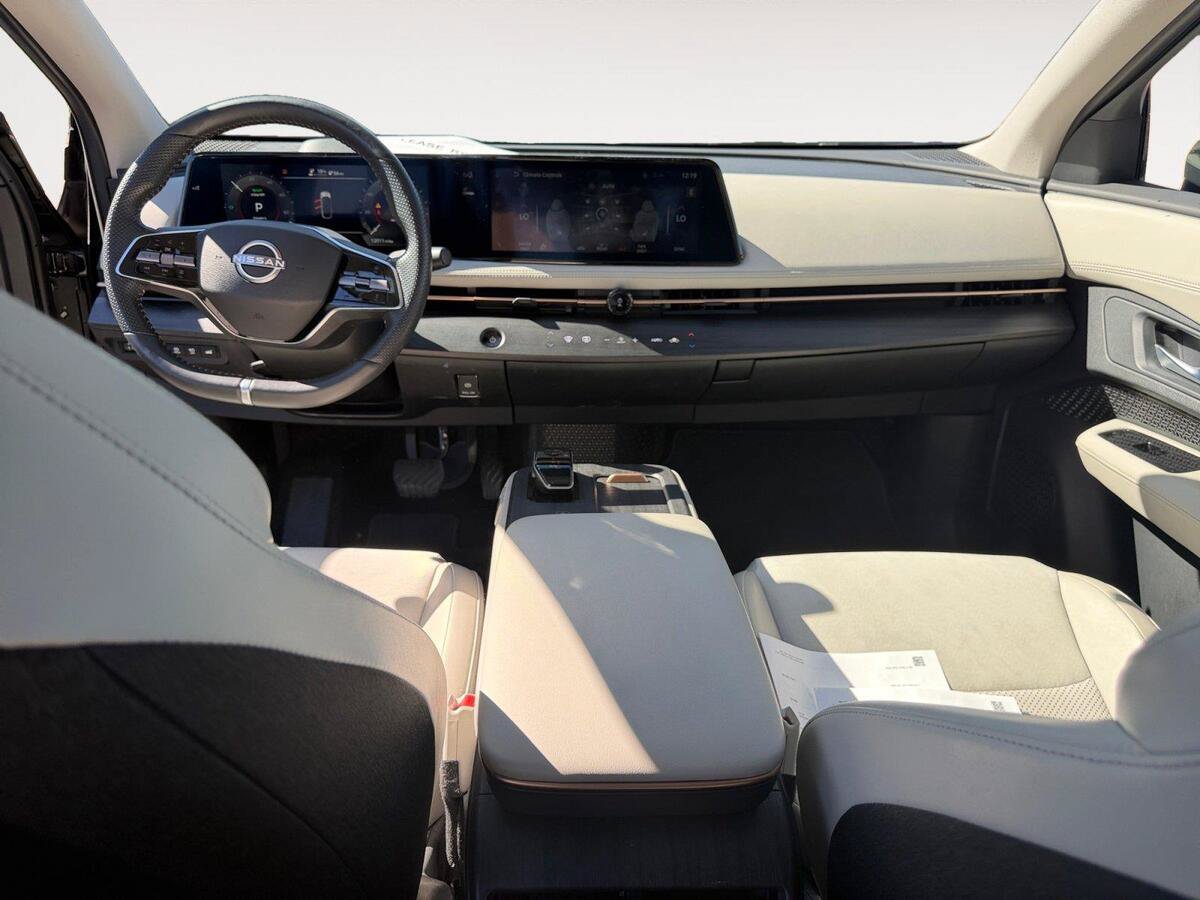 Used 2024 Nissan Ariya AWD image 10