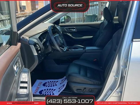 Used 2021 Nissan Rogue SL w/ Premium Package image 12