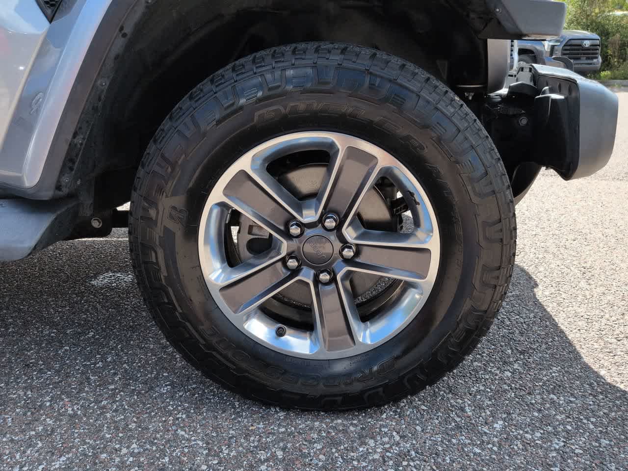 Used 2020 Jeep Wrangler Unlimited Sahara w/ Cold Weather Group AWD/4WD image 11