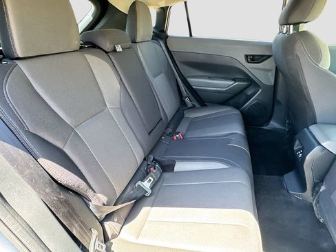 Used 2025 Subaru Crosstrek 2.5i Premium AWD/4WD image 31