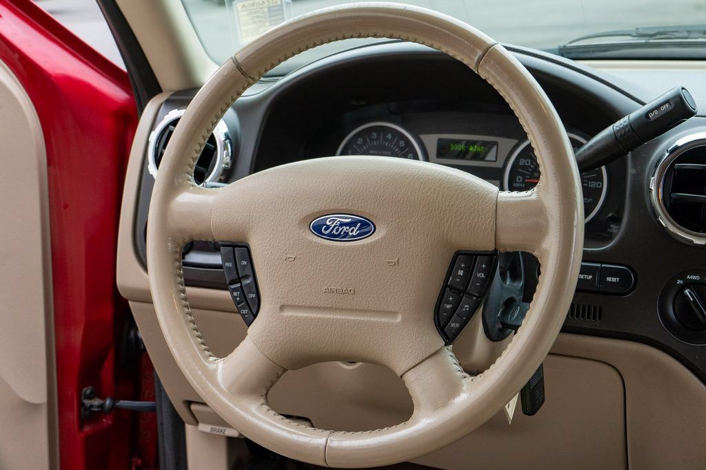 Used 2006 Ford Expedition Eddie Bauer AWD/4WD image 22