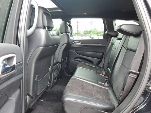 Used 2022 Jeep Grand Cherokee Laredo X AWD/4WD image 10