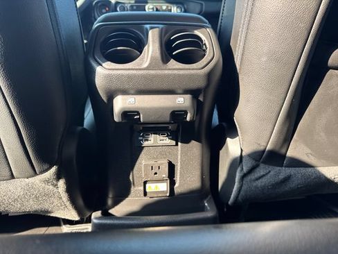 Used 2023 Jeep Wrangler Unlimited Sahara AWD/4WD image 31