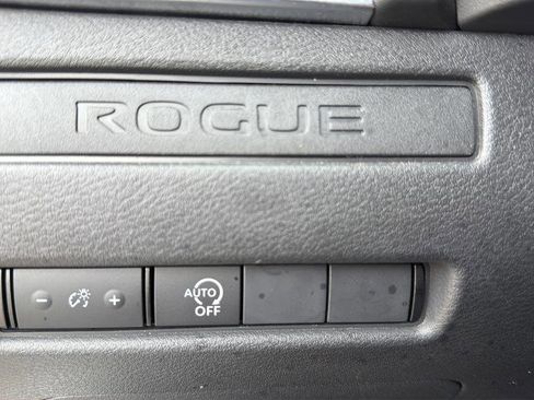 Used 2024 Nissan Rogue S AWD/4WD image 20