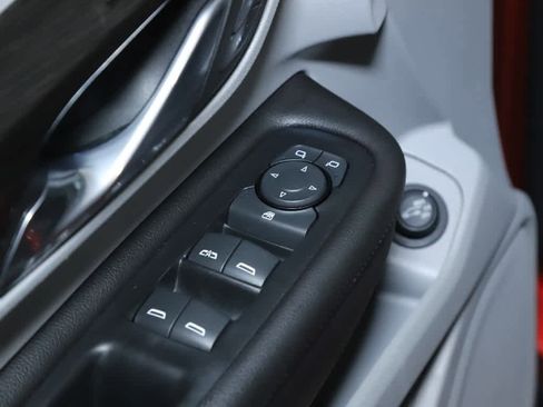 Used 2023 GMC Terrain SLT image 16