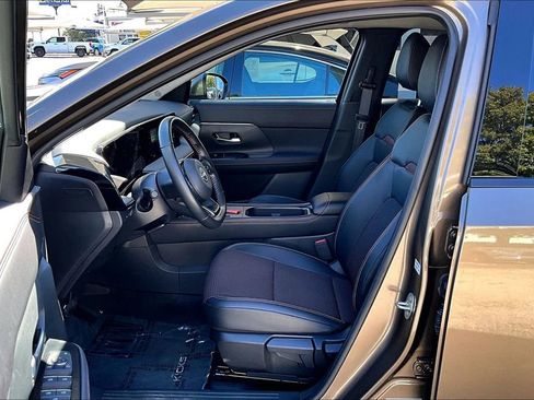 Used 2025 Nissan Kicks SR image 36