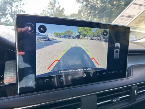 Used 2023 Lincoln Corsair Standard image 33