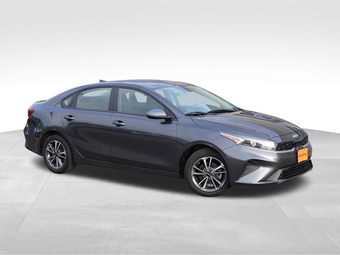 Certified 2023 Kia Forte LXS w/ LXS Technology Package FWD image 2