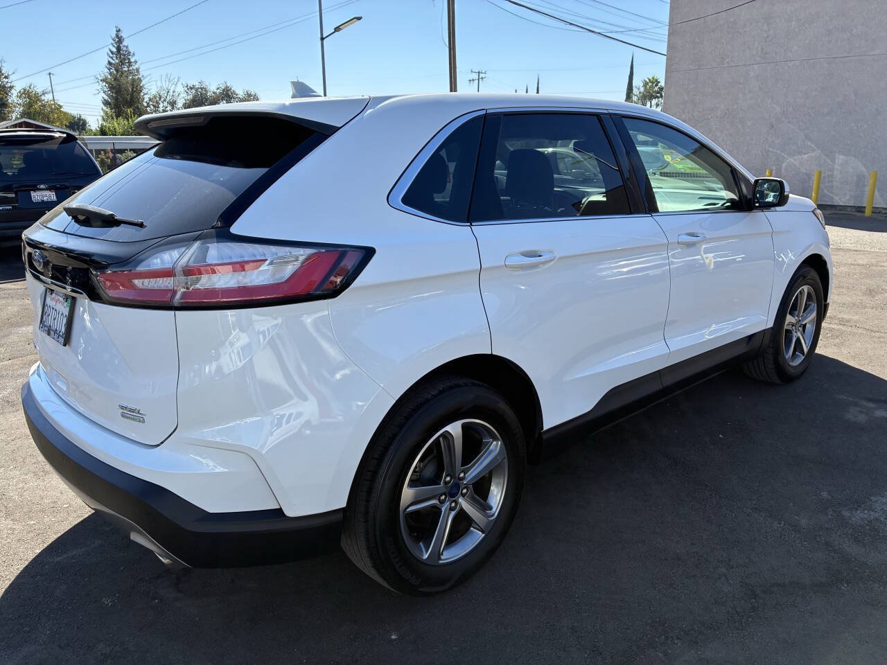 Used 2020 Ford Edge SEL w/ Convenience Package FWD image 2
