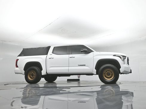 Used 2024 Toyota Tundra Limited AWD/4WD image 47