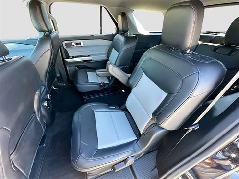 Used 2024 Ford Explorer XLT w/ Equipment Group 202A image 23