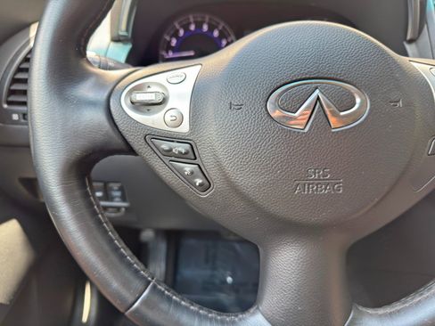 Used 2014 INFINITI QX70 2WD w/ Premium Package image 22