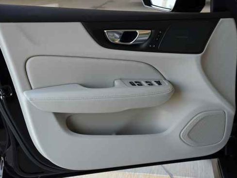 New 2026 Volvo V60 B5 Cross Country Plus w/ Climate Package image 8