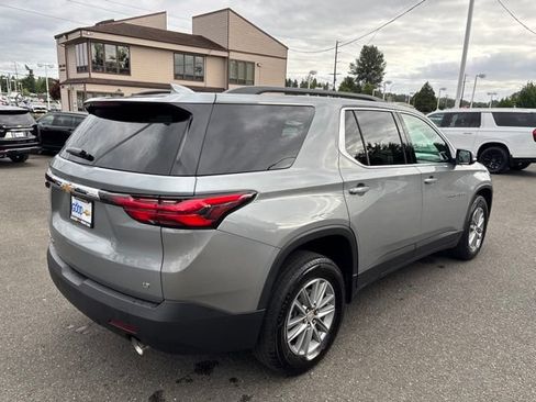 Used 2023 Chevrolet Traverse LT w/ LPO, Cargo Package AWD/4WD image 5