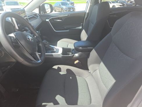 Used 2023 Toyota RAV4 XLE w/ Convenience Package image 14