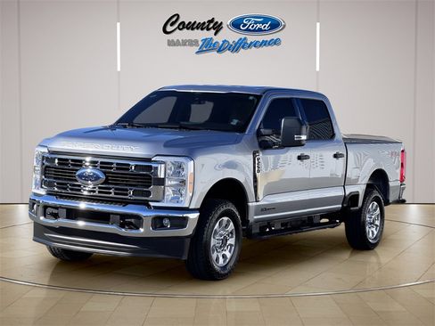 Used 2024 Ford F250 XLT w/ FX4 Off-Road Package image 2