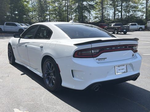 Used 2023 Dodge Charger Scat Pack RWD image 6