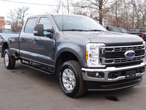 Used 2024 Ford F250 XLT image 4