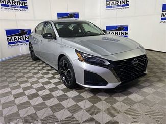 Used 2023 Nissan Altima 2.5 SR video 1