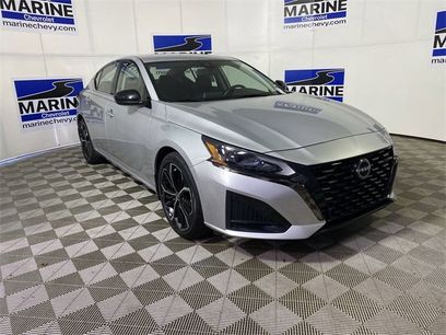 Used 2023 Nissan Altima 2.5 SR