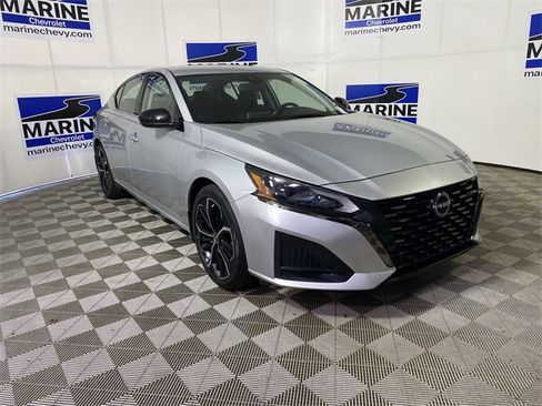 Used 2023 Nissan Altima 2.5 SR image 1