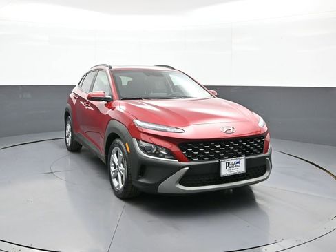 Used 2023 Hyundai Kona SEL w/ Convenience Package image 3