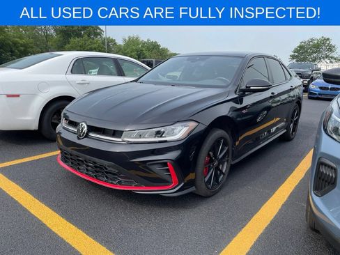 Used 2025 Volkswagen Jetta GLI Autobahn FWD image 2