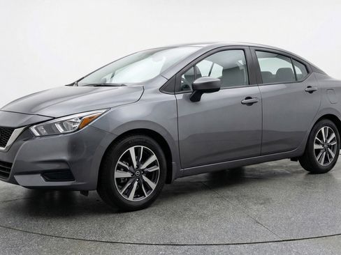 Used 2025 Nissan Versa SV FWD image 3