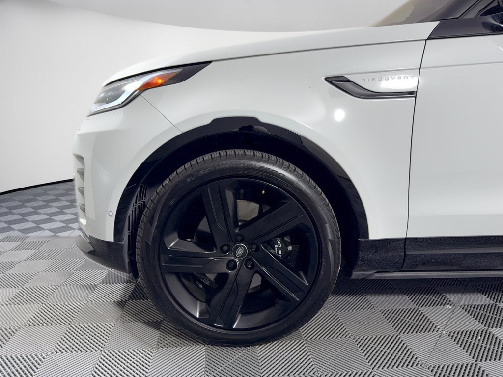 Used 2023 Land Rover Discovery Metropolitan Edition AWD/4WD image 13