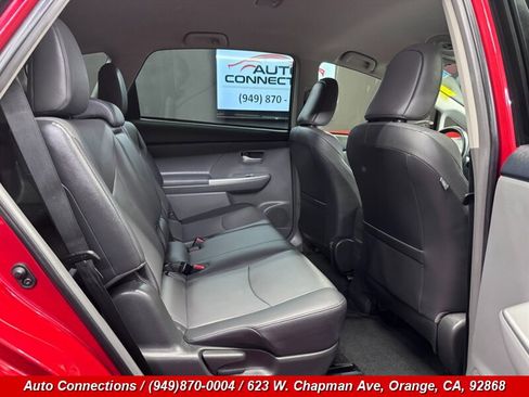 Used 2014 Toyota Prius V Five FWD image 8