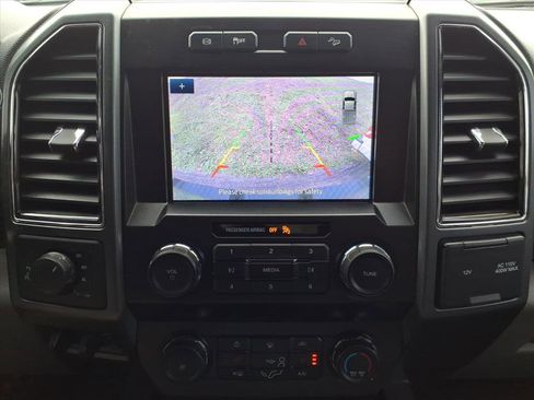 Used 2022 Ford F350 XLT w/ XLT Premium Package image 16