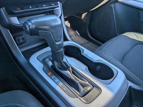 Used 2020 Chevrolet Colorado LT image 12