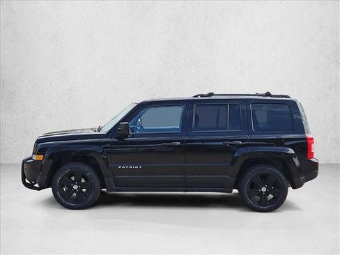 Used 2016 Jeep Patriot Sport w/ Tire & Wheel Group image 9