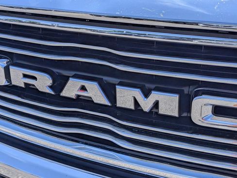 Used 2023 RAM 1500 Laramie AWD/4WD image 5