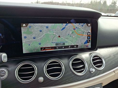 Used 2023 Mercedes-Benz E 350 4MATIC Sedan image 18