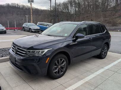 Certified 2022 Volkswagen Tiguan SE w/ Panoramic Sunroof Package