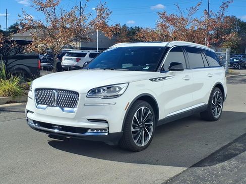 Used 2021 Lincoln Aviator Reserve w/ Equipment Group 201A image 3
