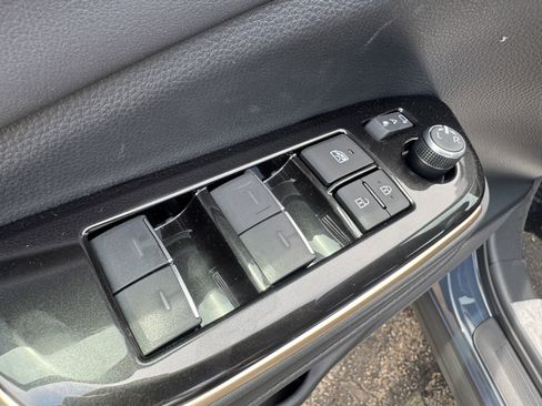 New 2026 Toyota Crown XLE image 17