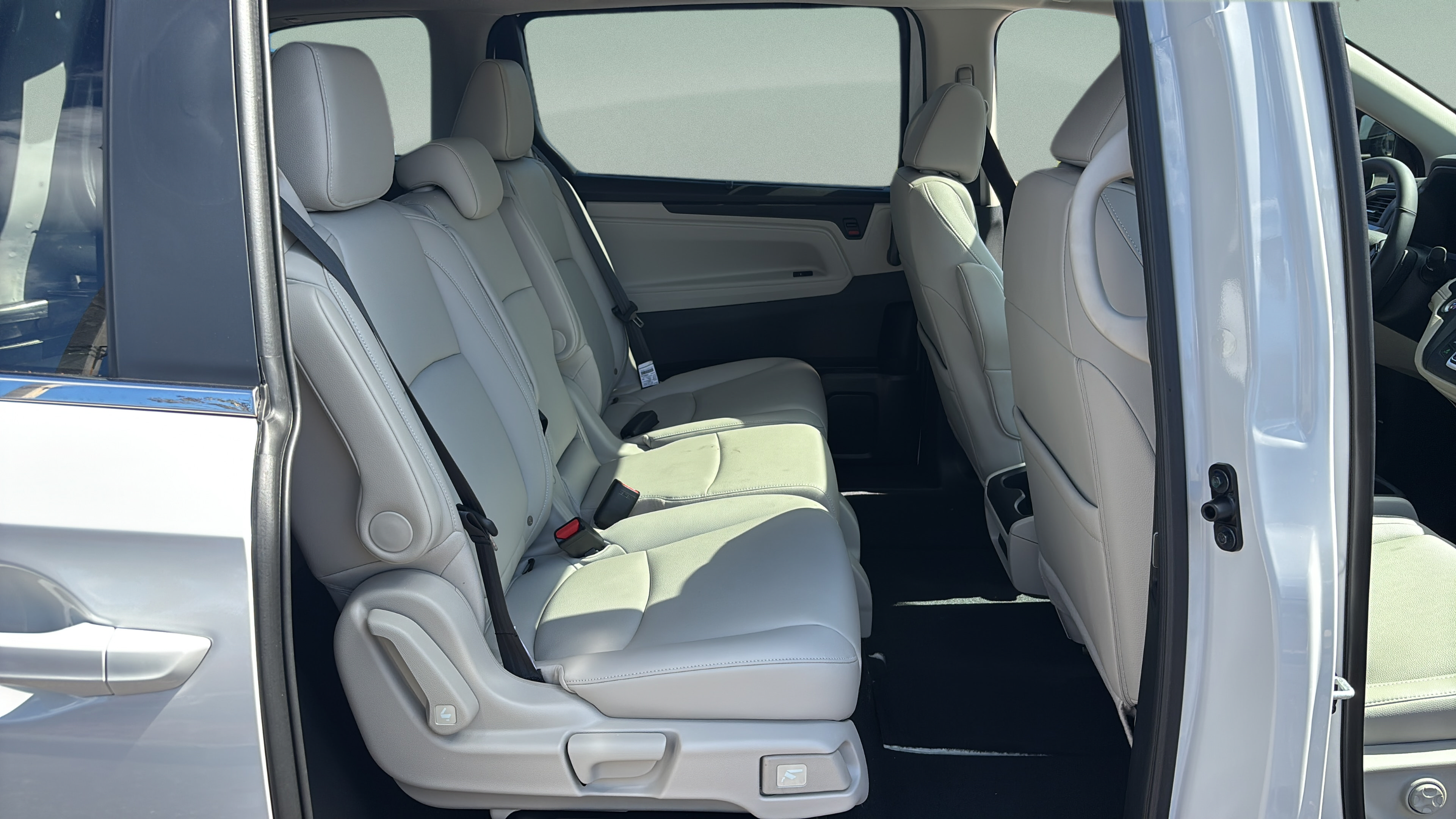 New 2027 Honda Odyssey EX-L image 14