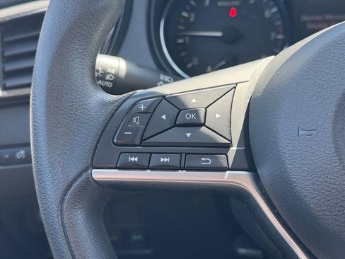 Certified 2020 Nissan Rogue Sport SV image 17