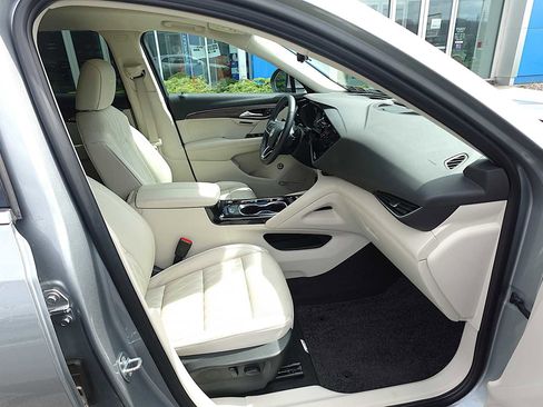 Used 2023 Buick Envision Avenir AWD/4WD image 27