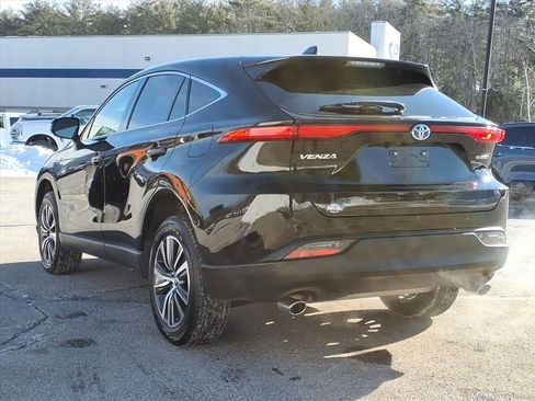 Used 2021 Toyota Venza LE image 29