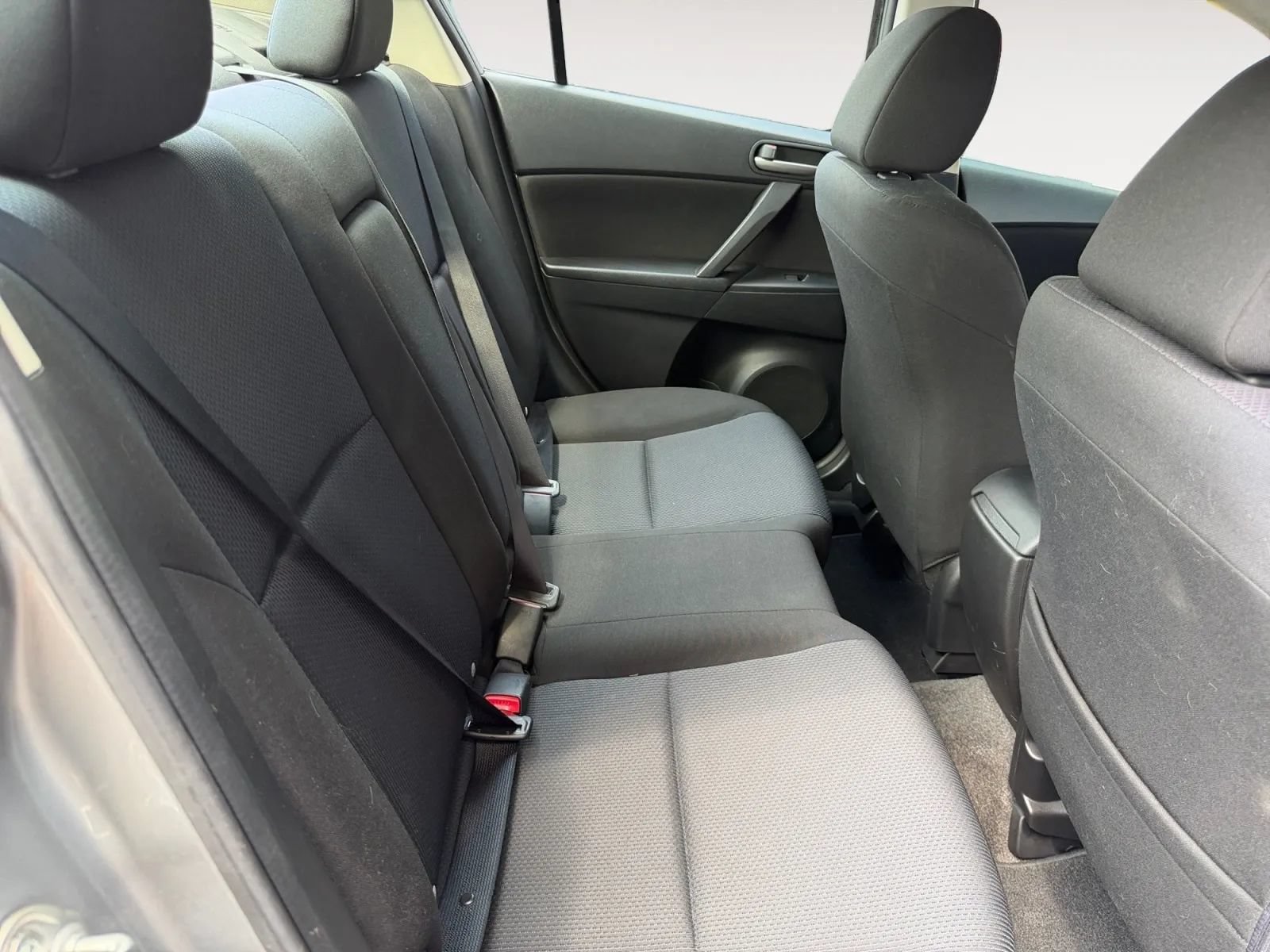 Used 2011 MAZDA MAZDA3 i Touring FWD image 13