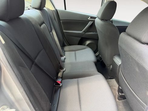 Used 2011 MAZDA MAZDA3 i Touring FWD image 13