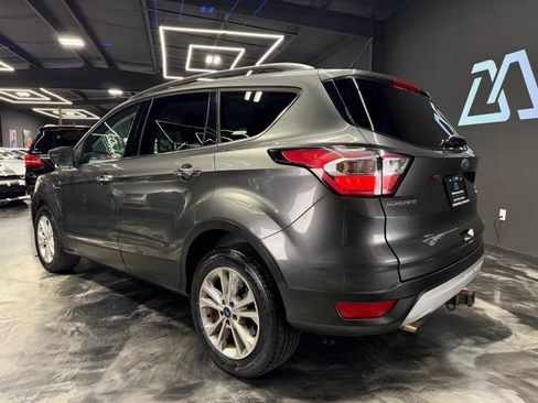Used 2018 Ford Escape SE FWD image 7