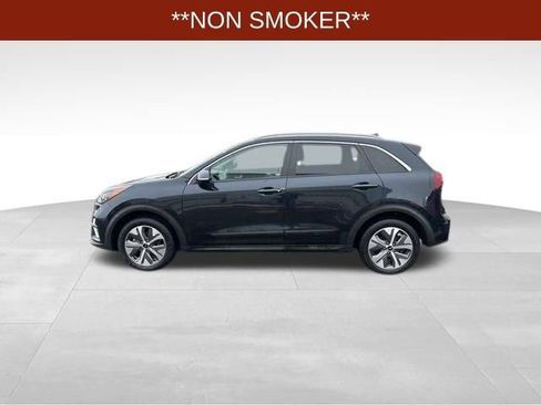 Used 2022 Kia Niro EX w/ Cold Weather Package image 4