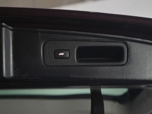 Used 2015 Honda Pilot Touring image 11