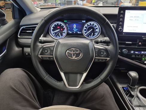 Used 2024 Toyota Camry XLE FWD image 27