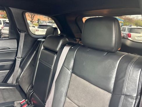 Used 2022 Jeep Grand Cherokee Laredo X image 3