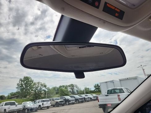 Used 2018 Chevrolet Cruze LS FWD image 16